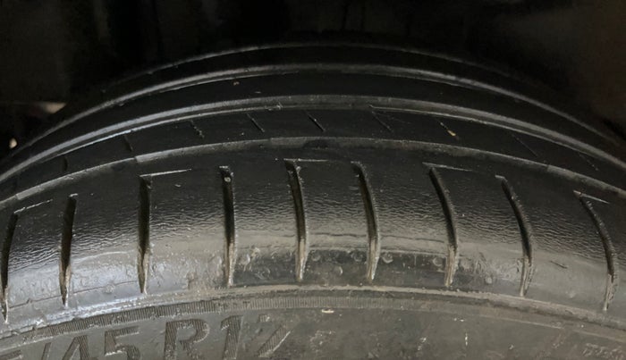 2023 Maruti Swift LXI, Petrol, Manual, 36,282 km, Right Rear Tyre Tread