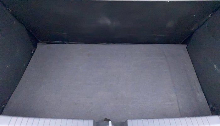 2015 Hyundai Elite i20 MAGNA 1.2, Petrol, Manual, 51,103 km, Boot Inside