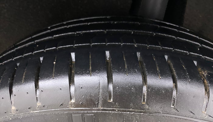 2021 Maruti Baleno ALPHA CVT PETROL 1.2, Petrol, Automatic, 7,596 km, Left Rear Tyre Tread