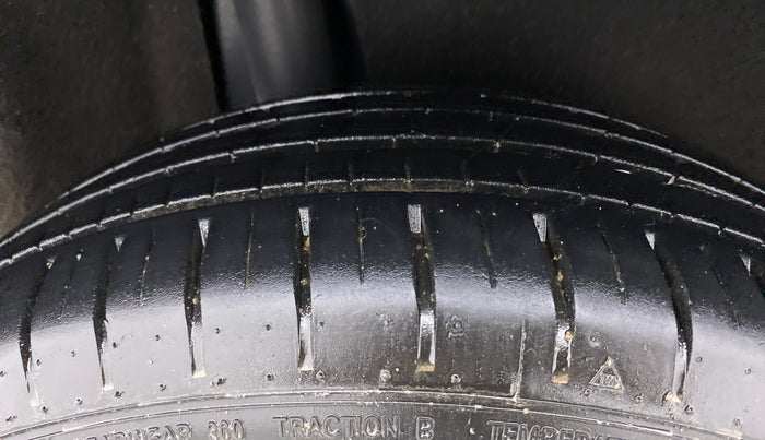2021 Maruti Baleno ALPHA CVT PETROL 1.2, Petrol, Automatic, 7,596 km, Right Rear Tyre Tread