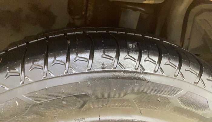 2016 Tata Tiago XT PETROL, CNG, Manual, 1,15,645 km, Left Rear Tyre Tread