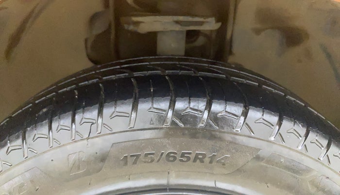 2016 Tata Tiago XT PETROL, CNG, Manual, 1,15,645 km, Right Front Tyre Tread