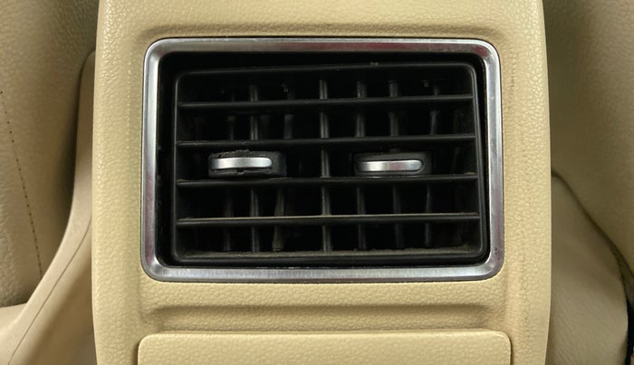 2014 Volkswagen Vento HIGHLINE PETROL, Petrol, Manual, 62,625 km, Rear AC Vents