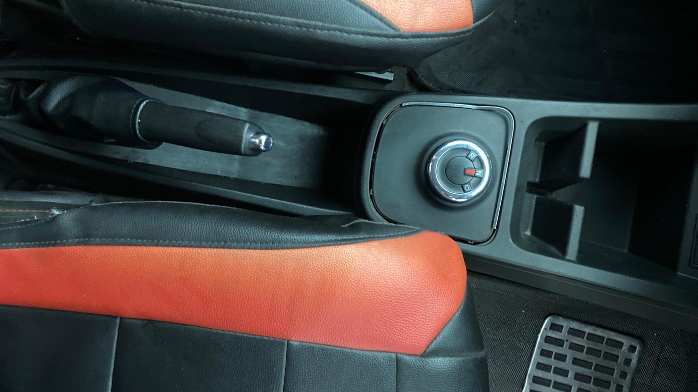 2020 Renault Kwid RXT 1.0 AMT (O), Petrol, Automatic, 1,06,236 km, Gear Lever