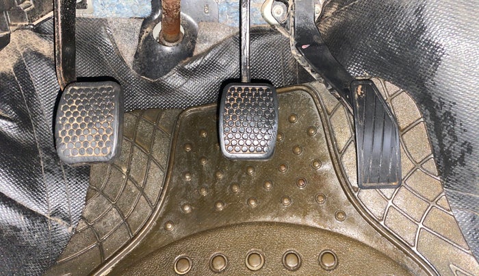 2017 Maruti Alto 800 LXI, CNG, Manual, 86,979 km, Pedals