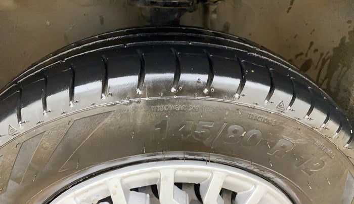 2017 Maruti Alto 800 LXI, CNG, Manual, 86,979 km, Left Front Tyre Tread