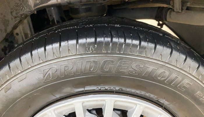 2017 Maruti Alto 800 LXI, CNG, Manual, 86,979 km, Left Rear Tyre Tread