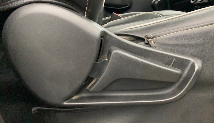 2019 Maruti S PRESSO VXI, Petrol, Manual, 28,165 km, Driver Side Adjustment Panel