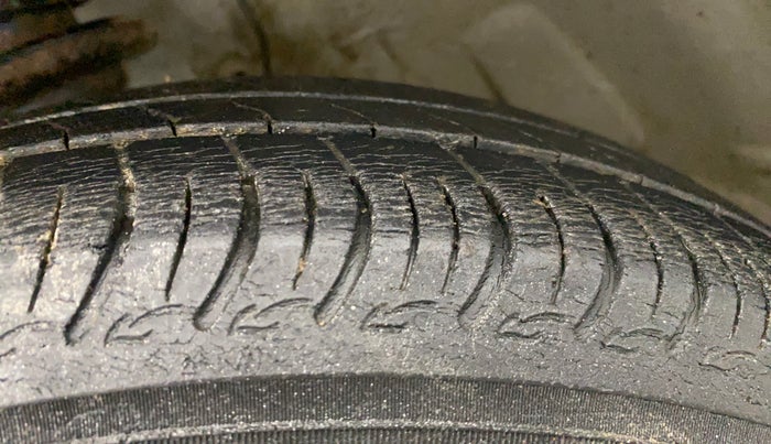 2019 Maruti S PRESSO VXI, Petrol, Manual, 28,165 km, Left Front Tyre Tread