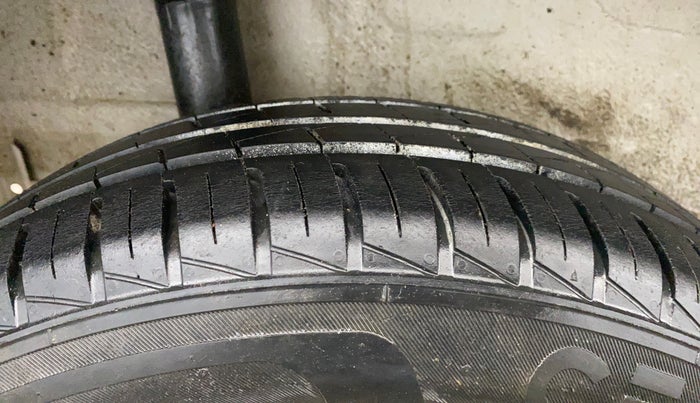 2019 Maruti S PRESSO VXI, Petrol, Manual, 28,165 km, Right Rear Tyre Tread