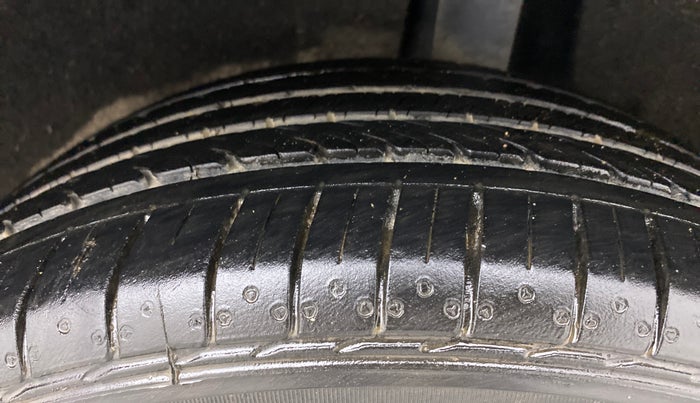 2018 Maruti Baleno ZETA CVT PETROL 1.2, Petrol, Automatic, 83,843 km, Left Rear Tyre Tread