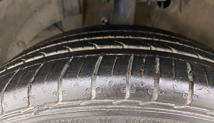 2018 Maruti Baleno ZETA CVT PETROL 1.2, Petrol, Automatic, 83,843 km, Left Front Tyre Tread