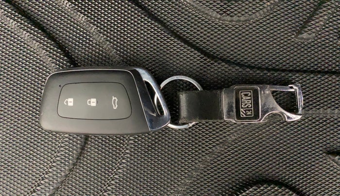 2022 MG HECTOR PLUS SHARP 1.5 PETROL TURBO CVT 6-STR, Petrol, Automatic, 11,542 km, Key Close Up