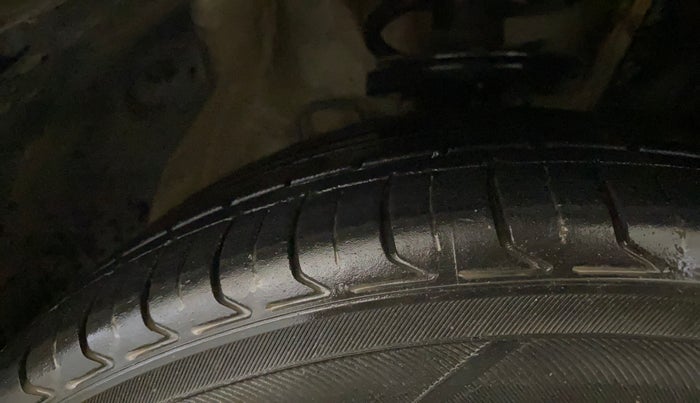 2022 MG ASTOR SHARP 1.5 MT, Petrol, Manual, 67,916 km, Right Front Tyre Tread