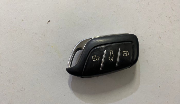 2022 MG ASTOR SHARP 1.5 MT, Petrol, Manual, 67,916 km, Key Close Up