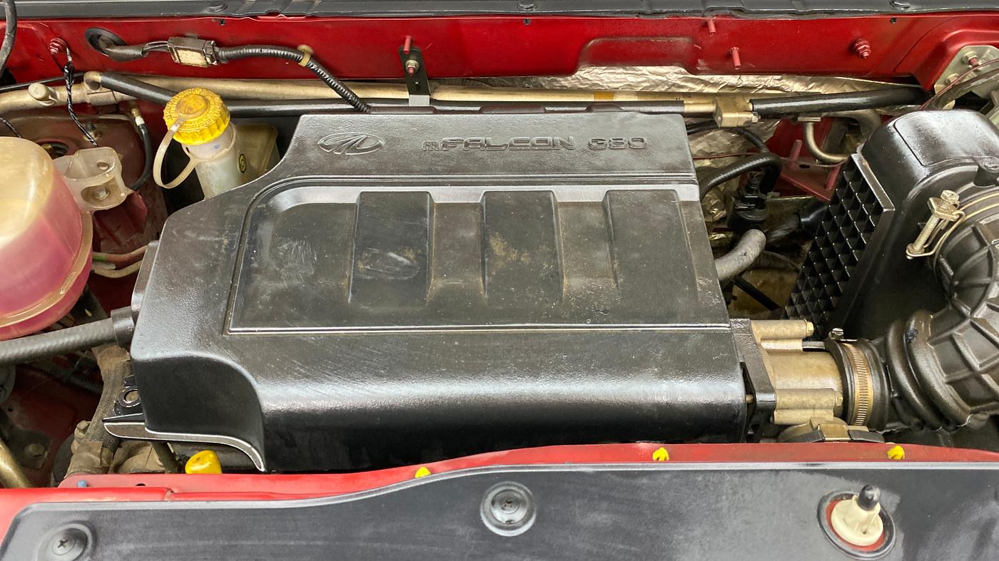 2018 Mahindra KUV 100 NXT K6+ P 6 STR, Petrol, Manual, 39,704 km, Engine View