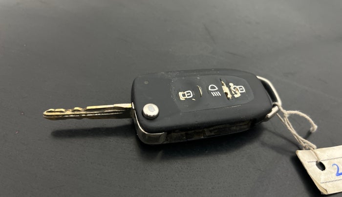 2018 Tata Tiago XZA PETROL, Petrol, Automatic, 48,566 km, Key Close Up