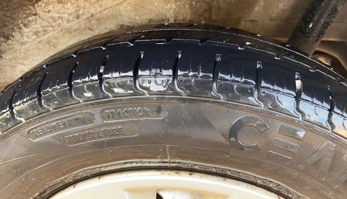 2015 Maruti Wagon R 1.0 LXI, Petrol, Manual, 45,047 km, Left Rear Tyre Tread