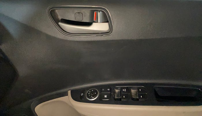 2014 Hyundai Grand i10 SPORTZ 1.2 KAPPA VTVT, Petrol, Manual, 33,293 km, Driver Side Door Panels Control