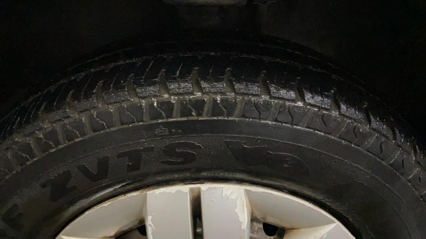 2015 Maruti Alto 800 LXI, Petrol, Manual, 33,787 km, Left Front Tyre Tread