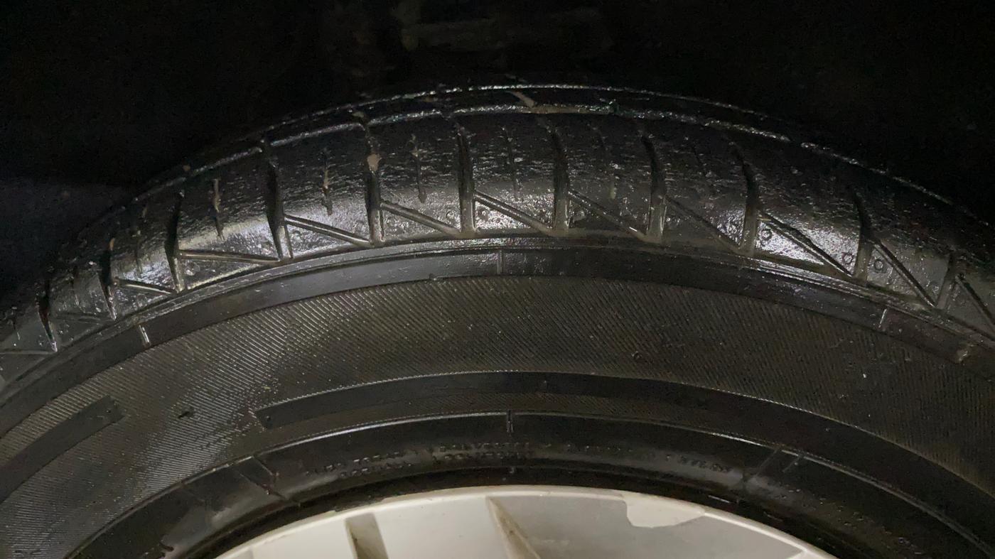 2015 Maruti Alto 800 LXI, Petrol, Manual, 33,787 km, Right Front Tyre Tread