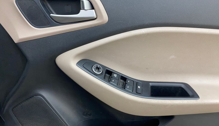 2018 Hyundai Elite i20 MAGNA EXECUTIVE 1.2, Petrol, Manual, 37,331 km, Driver Side Door Panels Control