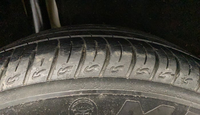 2018 Maruti Vitara Brezza ZDI PLUS, Diesel, Manual, 84,345 km, Right Rear Tyre Tread