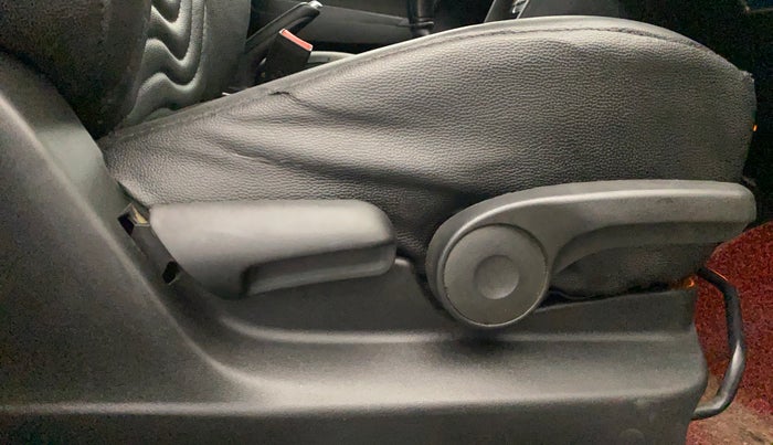 2018 Maruti Vitara Brezza ZDI PLUS, Diesel, Manual, 84,345 km, Driver Side Adjustment Panel