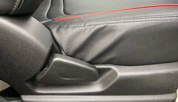2021 Renault Kwid 1.0 CLIMBER OPT, Petrol, Manual, 4,329 km, Driver Side Adjustment Panel