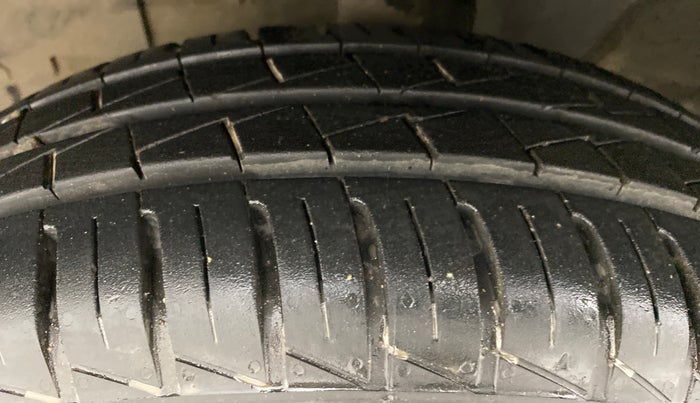 2021 Renault Kwid 1.0 CLIMBER OPT, Petrol, Manual, 4,329 km, Left Front Tyre Tread