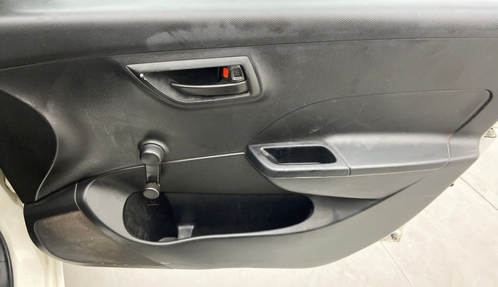2012 Maruti Swift LXI, Petrol, Manual, 41,110 km, Driver Side Door Panels Control