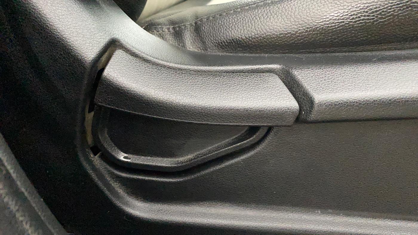 2023 Hyundai VENUE S 1.2, Petrol, Manual, 62,182 km, Driver Side Adjustment Panel