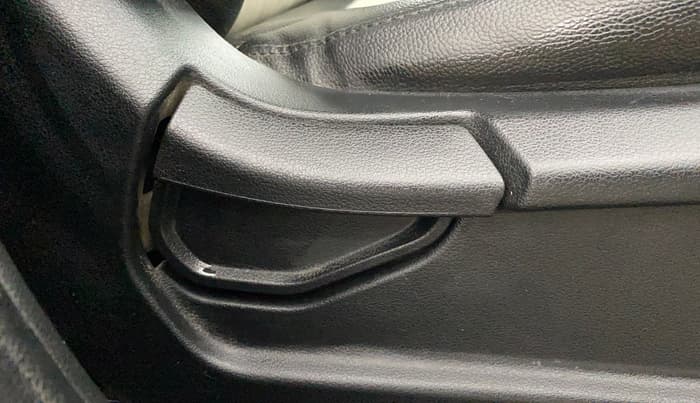 2023 Hyundai VENUE S 1.2, Petrol, Manual, 62,182 km, Driver Side Adjustment Panel