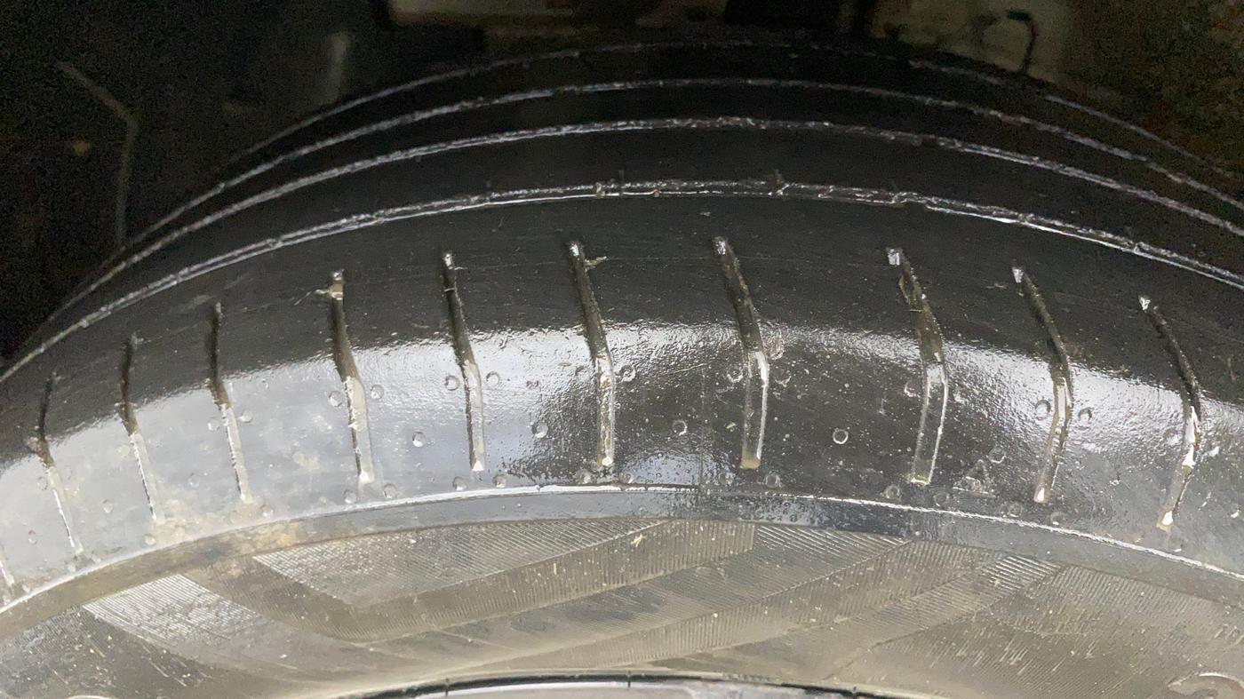 2023 Hyundai VENUE S 1.2, Petrol, Manual, 62,182 km, Left Front Tyre Tread