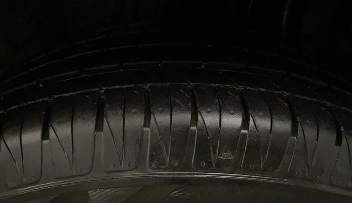 2022 KIA SONET HTK 1.2, Petrol, Manual, 18,983 km, Left Rear Tyre Tread