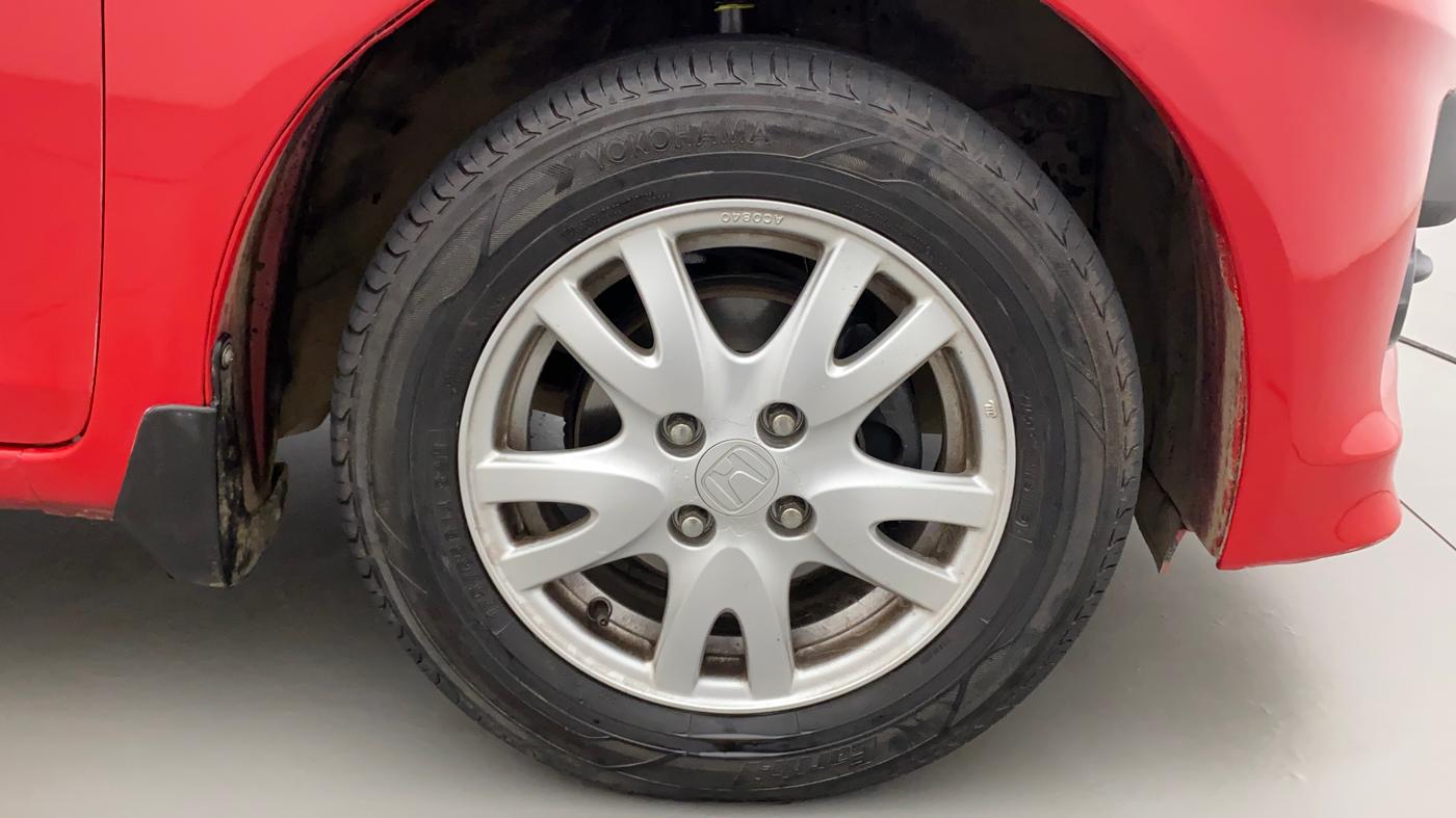 2014 Honda Brio VX MT, Petrol, Manual, 66,024 km, Right Front Wheel