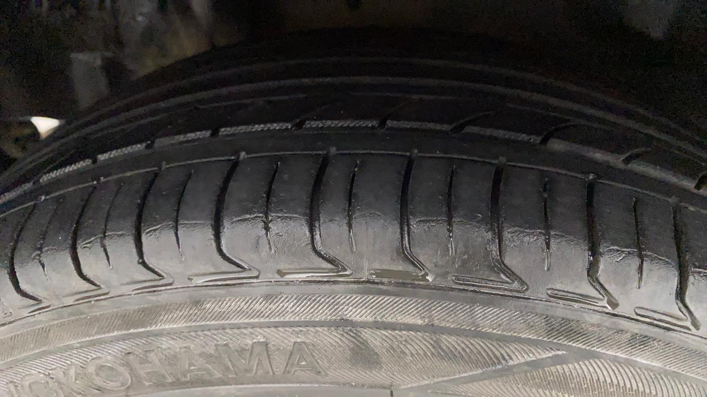 2014 Honda Brio VX MT, Petrol, Manual, 66,024 km, Right Rear Tyre Tread