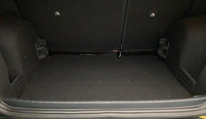 2020 Ford Ecosport TITANIUM 1.5 SPORTS(SUNROOF) PETROL, Petrol, Manual, 27,330 km, Boot Inside