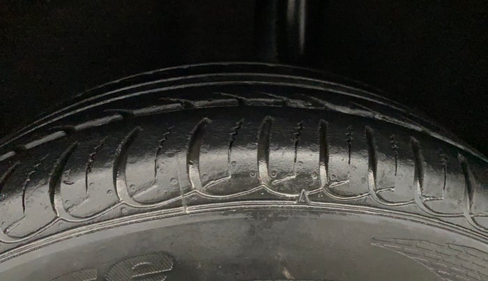 2020 Ford Ecosport TITANIUM 1.5 SPORTS(SUNROOF) PETROL, Petrol, Manual, 27,330 km, Left Rear Tyre Tread