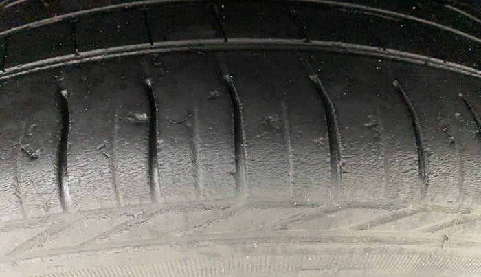 2022 Tata NEXON XZA PLUS (PREMIUM) KAZIRANGA DIESEL, Diesel, Automatic, 68,688 km, Left Rear Tyre Tread