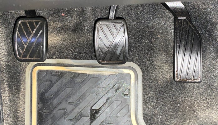 2021 Maruti S Cross ZETA SHVS PETROL, Petrol, Manual, 29,566 km, Pedals