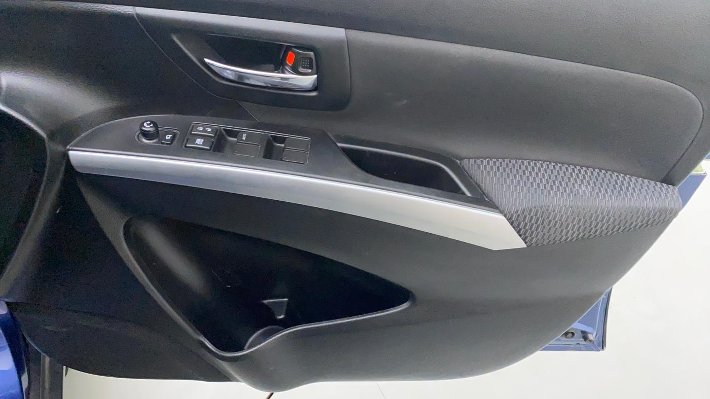 2021 Maruti S Cross ZETA SHVS PETROL, Petrol, Manual, 29,566 km, Driver Side Door Panels Control