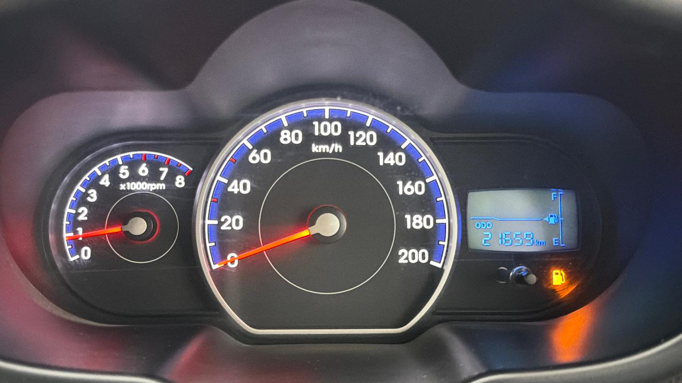 2015 Hyundai i10 MAGNA 1.1, Petrol, Manual, 21,649 km, Odometer Image