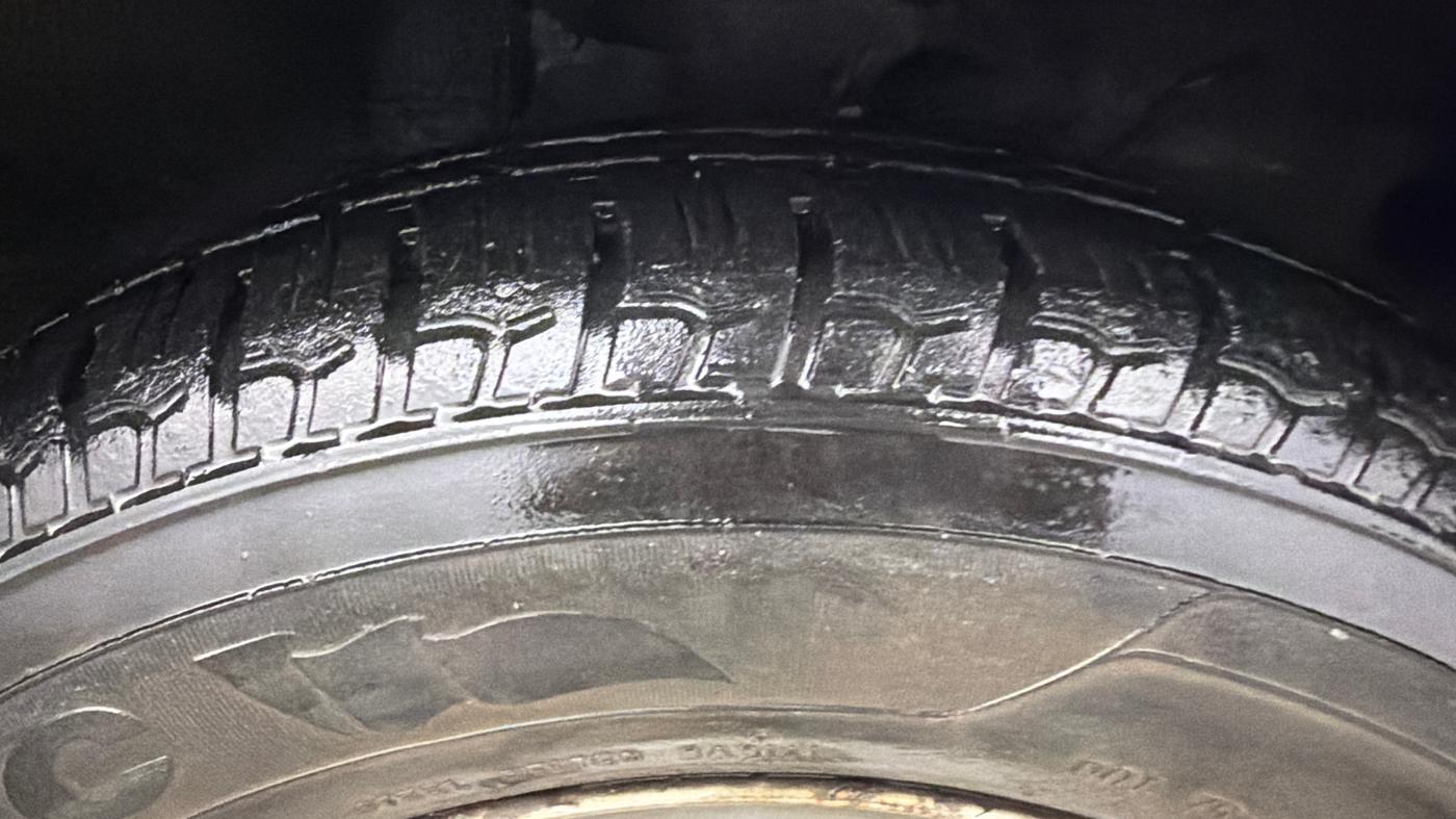 2015 Hyundai i10 MAGNA 1.1, Petrol, Manual, 21,649 km, Right Front Tyre Tread
