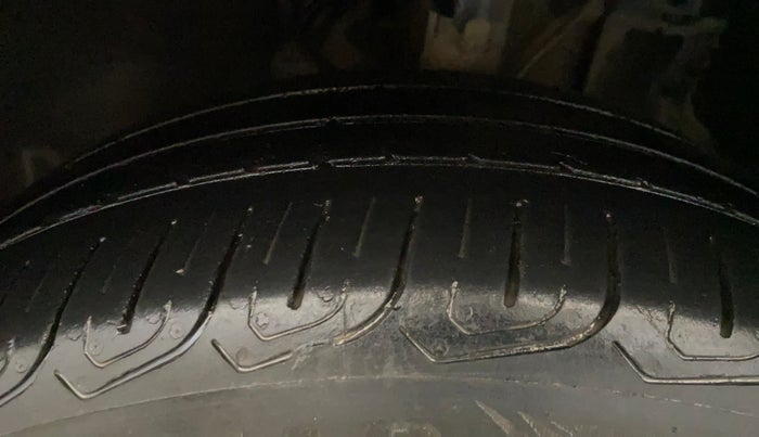 2021 Tata ALTROZ XZ PLUS PETROL DARK EDITION, Petrol, Manual, 36,554 km, Left Front Tyre Tread