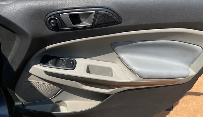 2015 Ford Ecosport TREND 1.5L DIESEL, Diesel, Manual, 1,06,738 km, Driver Side Door Panels Control