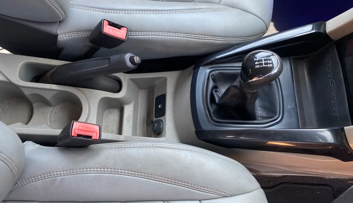 2015 Ford Ecosport TREND 1.5L DIESEL, Diesel, Manual, 1,06,738 km, Gear Lever