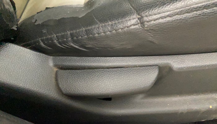 2015 Hyundai Eon MAGNA +, Petrol, Manual, 56,312 km, Driver Side Adjustment Panel