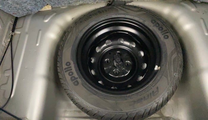 2015 Hyundai Eon MAGNA +, Petrol, Manual, 56,312 km, Spare Tyre