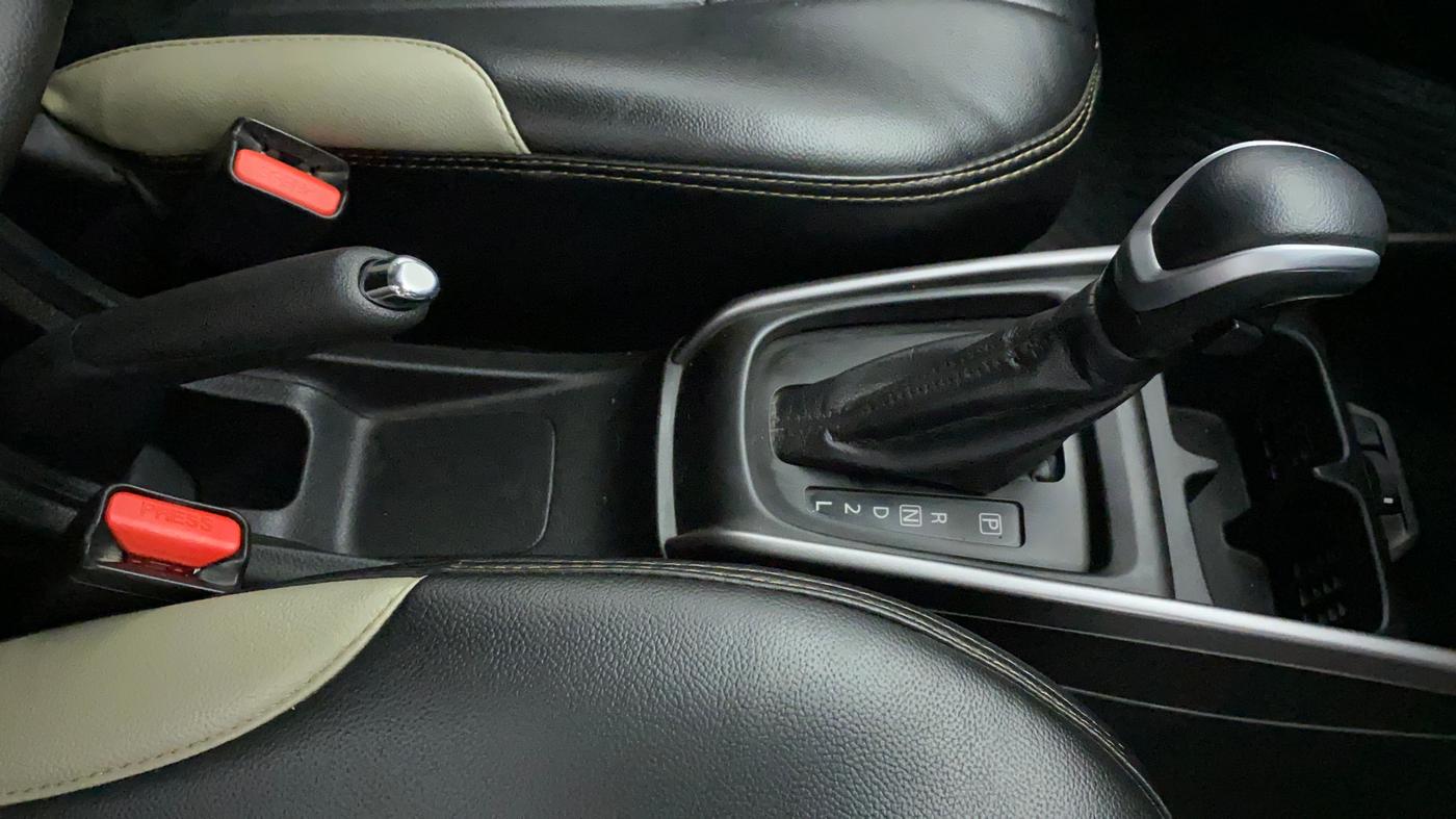 2021 Maruti XL6 ALPHA AT, Petrol, Automatic, 20,534 km, Gear Lever